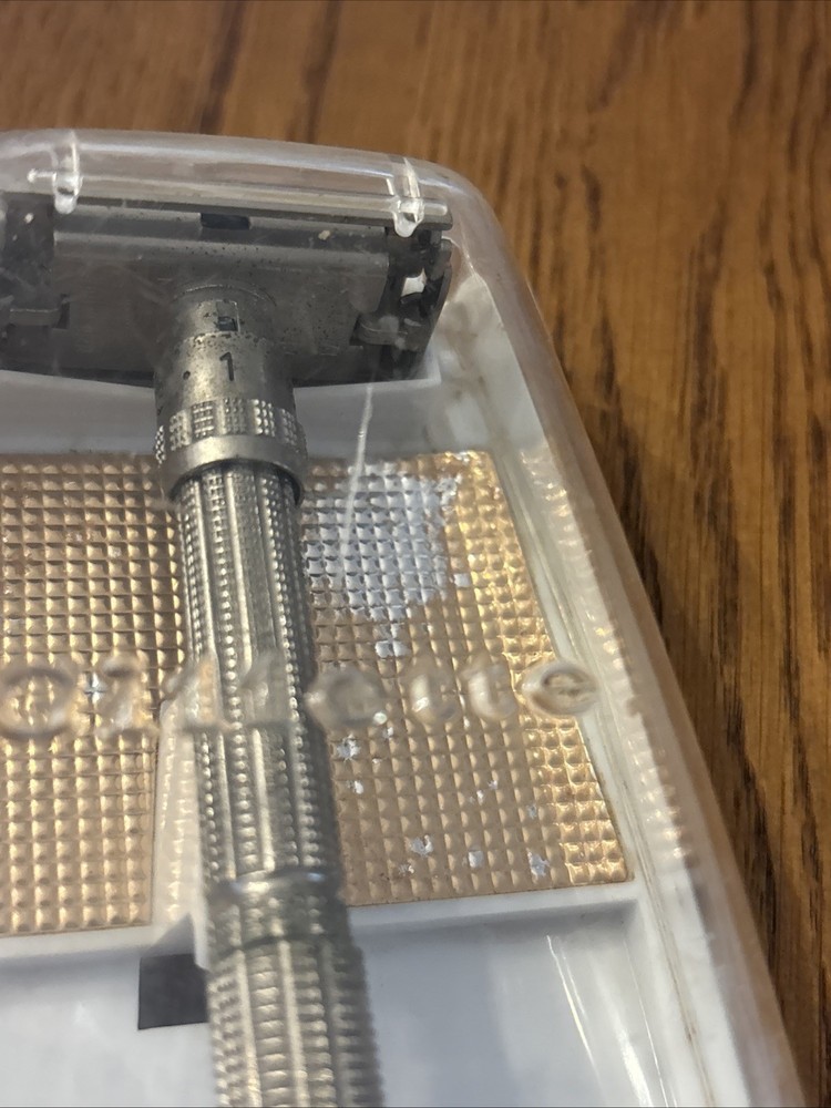 Vintage Gillette Adjustable Safety Razor With Plastic Case - *READ*