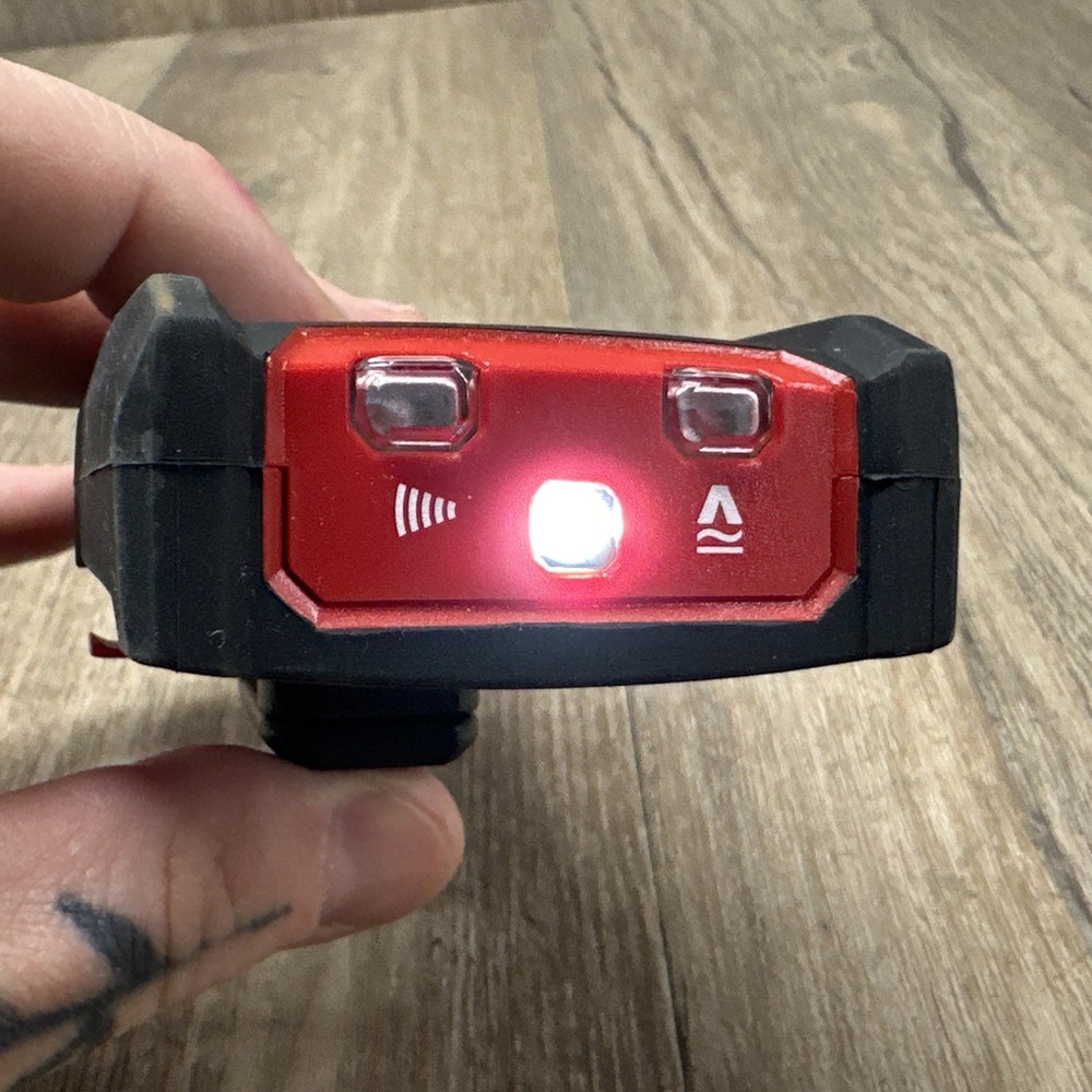 Milwaukee 2212-20 600V Auto Function Voltage/Continuity Digital Meter