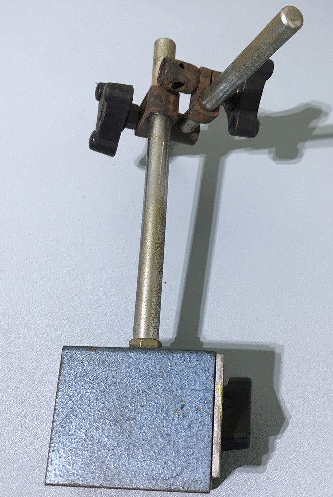 Central Tools Magnetic Base w On/Off Switch