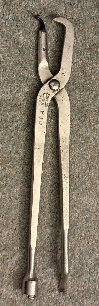 Snap On Tools USA 131A 13.5” Long Brake Spring Pliers with Replaceable Hook