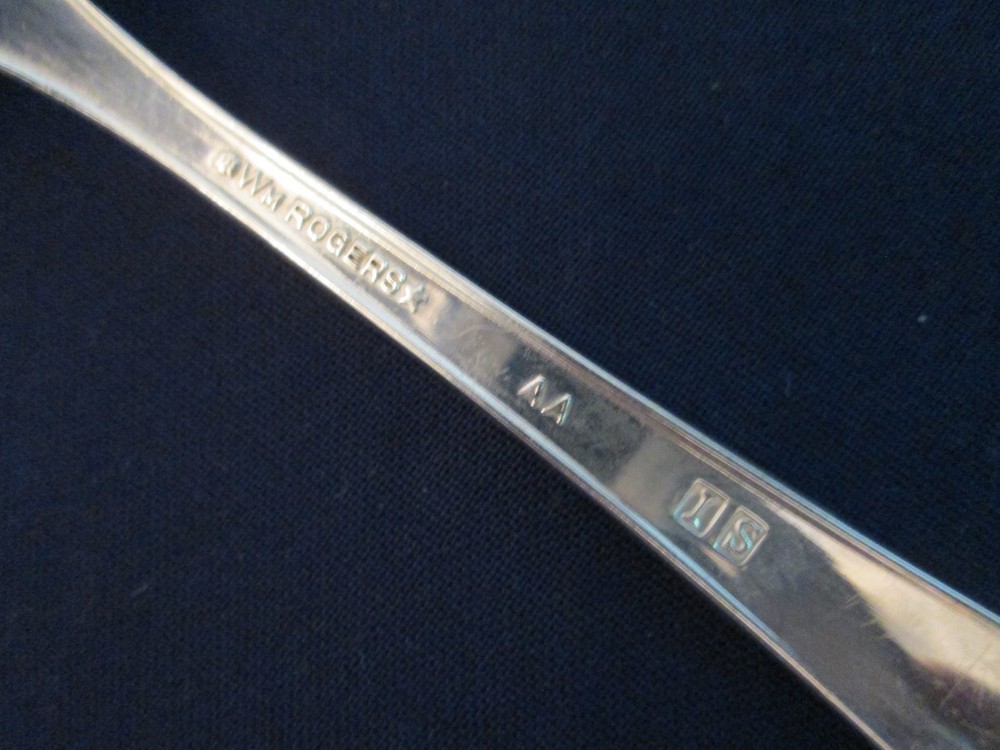 SALAD FORK! Vintage Wm. ROGERS silverplate: STARLIGHT pattern: EXCELLENT!