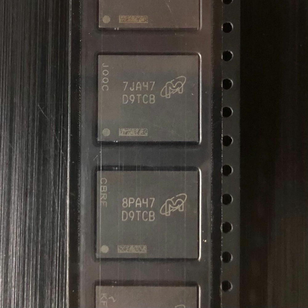 4pcs* Brand New   D9TCB  BGA  IC Chipset