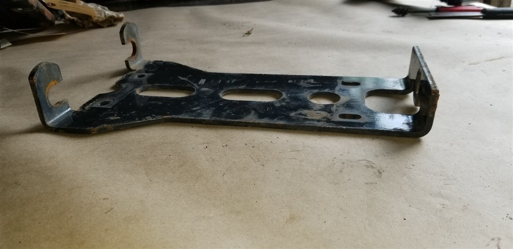 Bobcat pump steering plate bracket 6734298