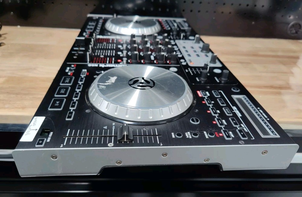 Numark NS6 4 Channel DJ Controller (READ)