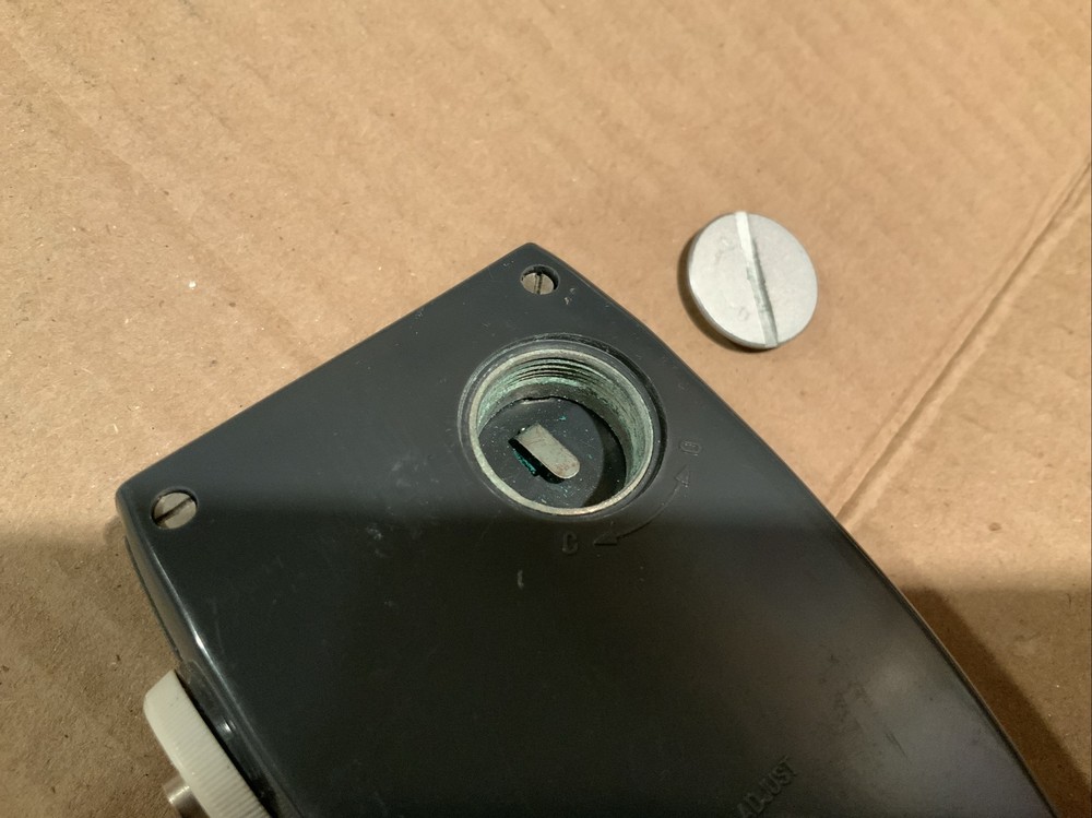 Vintage Sunset Unittic Model 65 - Zero Adjust Exposure Meter