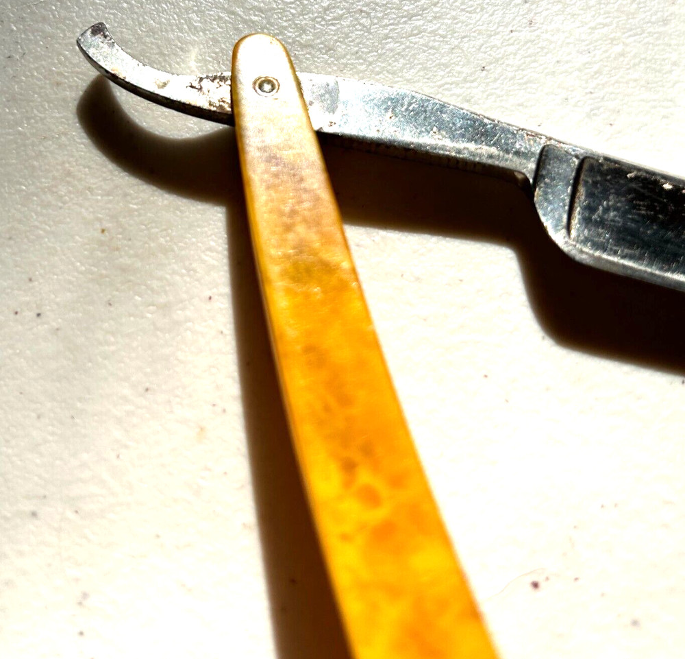 Devon MFG Co Chicago straight razor yellow mottled handle