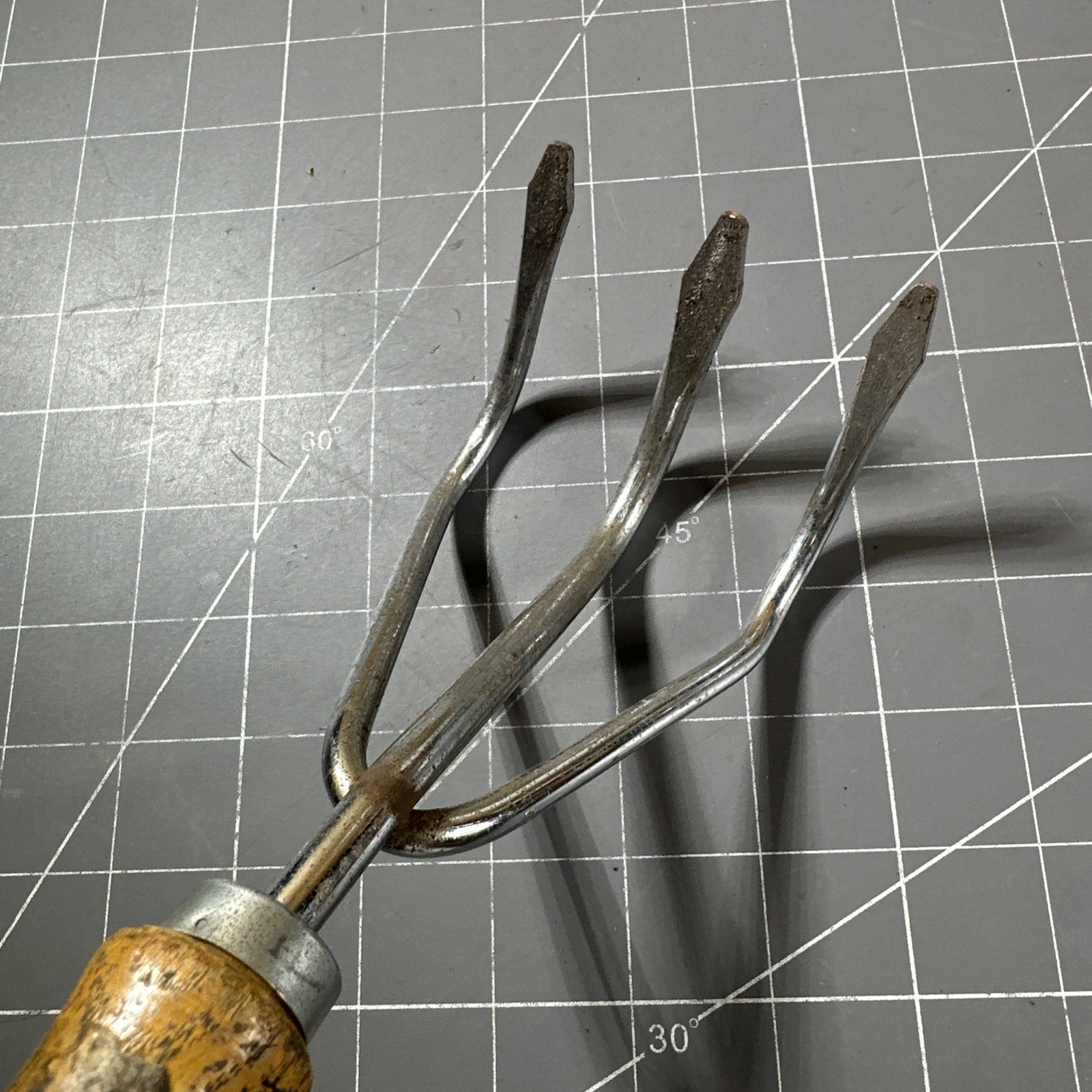 Vintage AMES USA Steel Hand Cultivator Wood Handle PLANTING Gardening