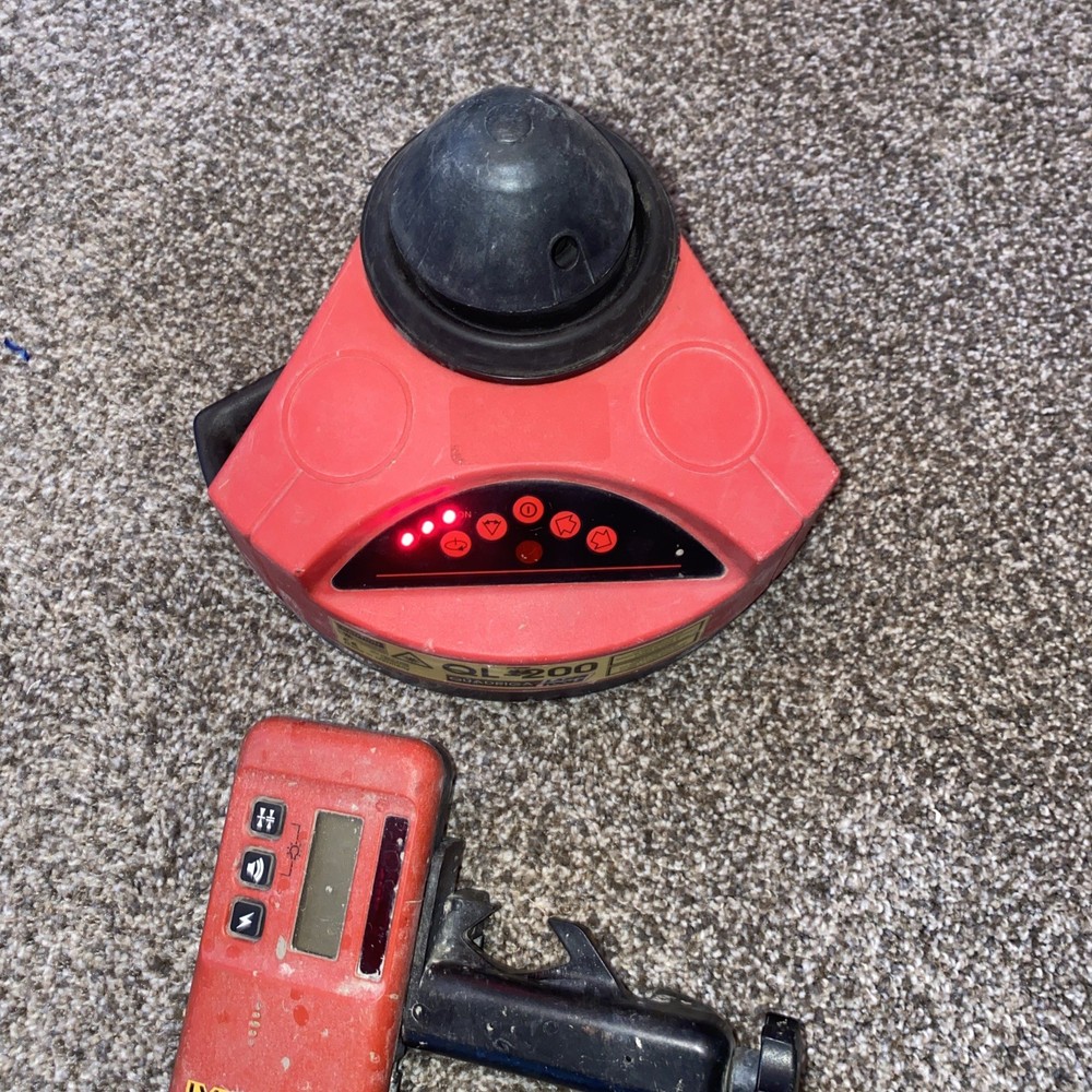 QUADRIGA QL-200 SELF LEVELING ROTARY LASER Good condition