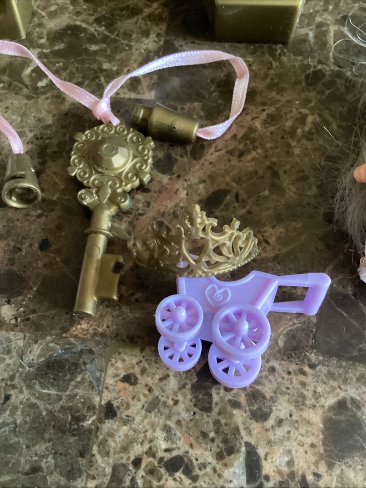 Barbie Krissy Princess Palace Doll #2003