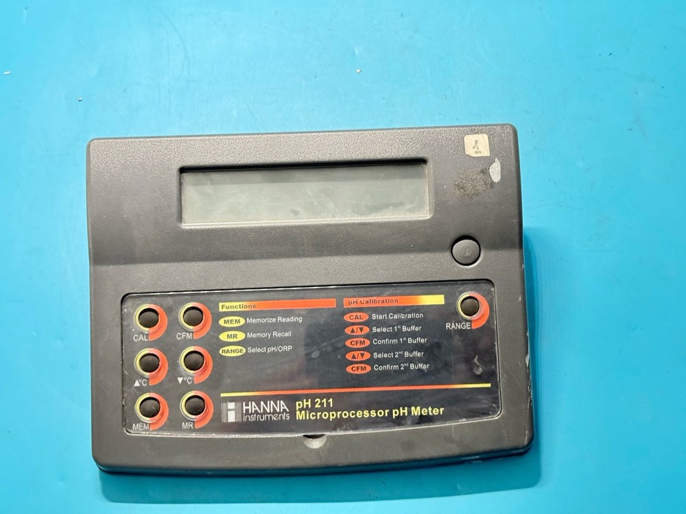 HANNA Instruments PH211 Microprocessor pH Meter – Bench Top Laboratory pH/ORP M