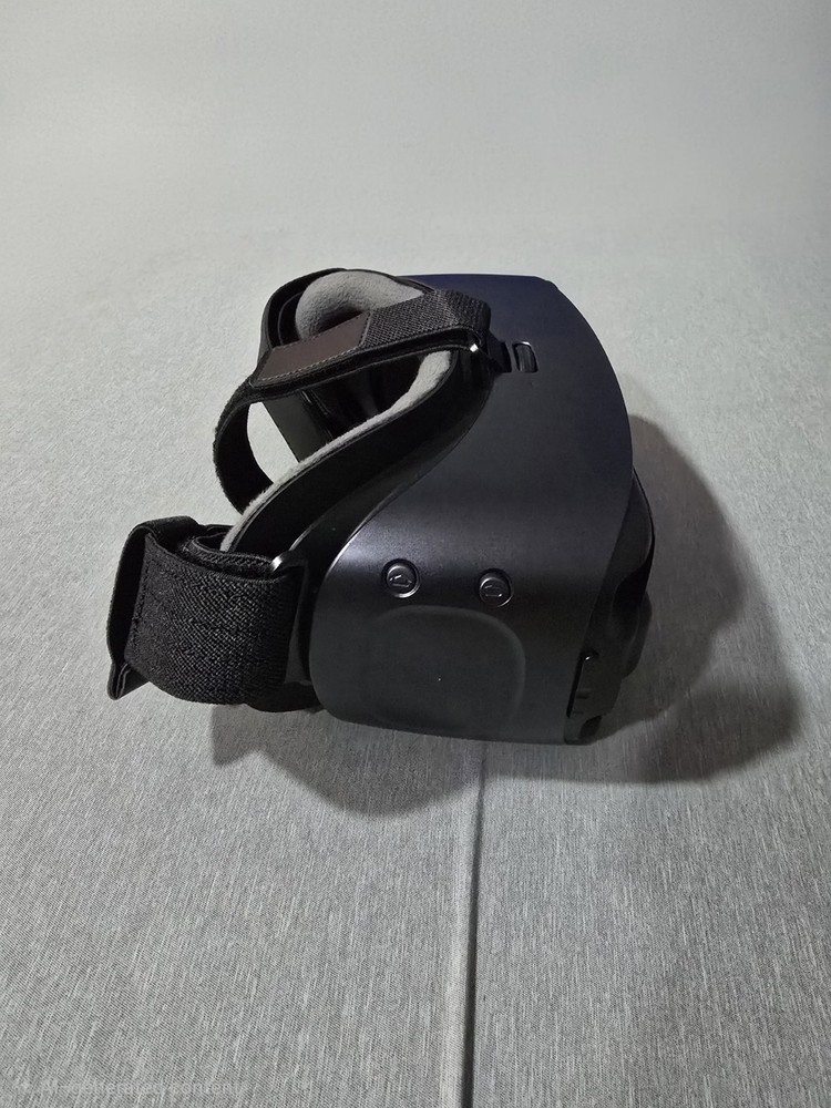 Samsung SMR324 Gear VR with Controller - Black