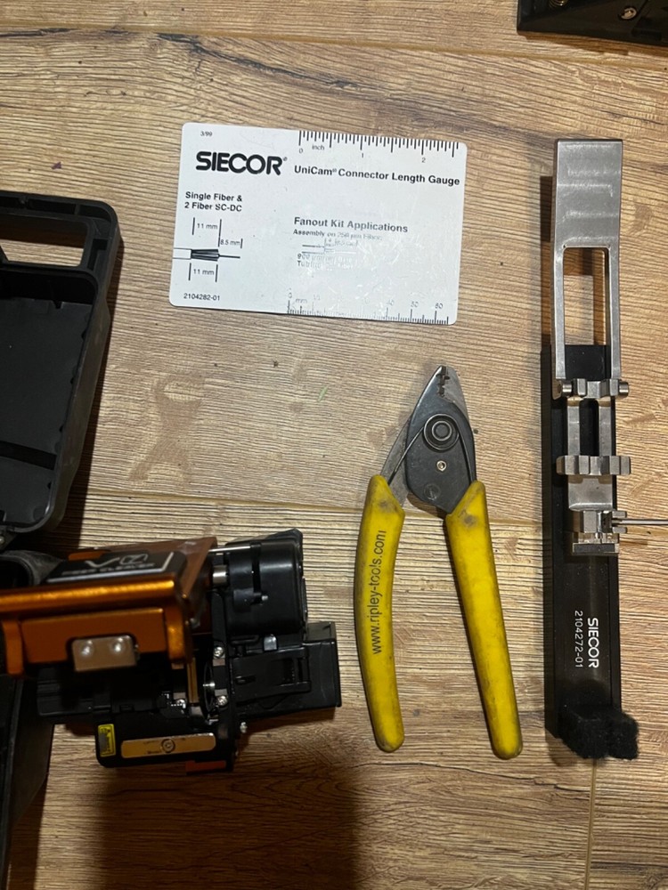 Corning TKT Unicam splicing set with extras/ Cleaver