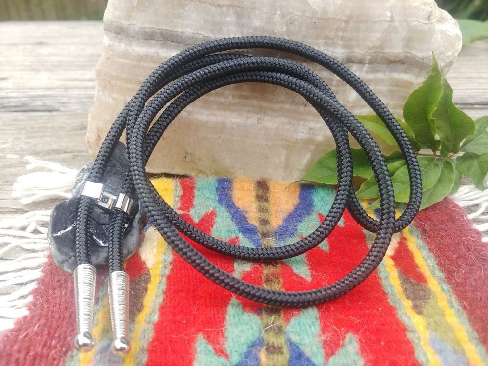 Handcrafted Black Clamshell Bolo Tie
