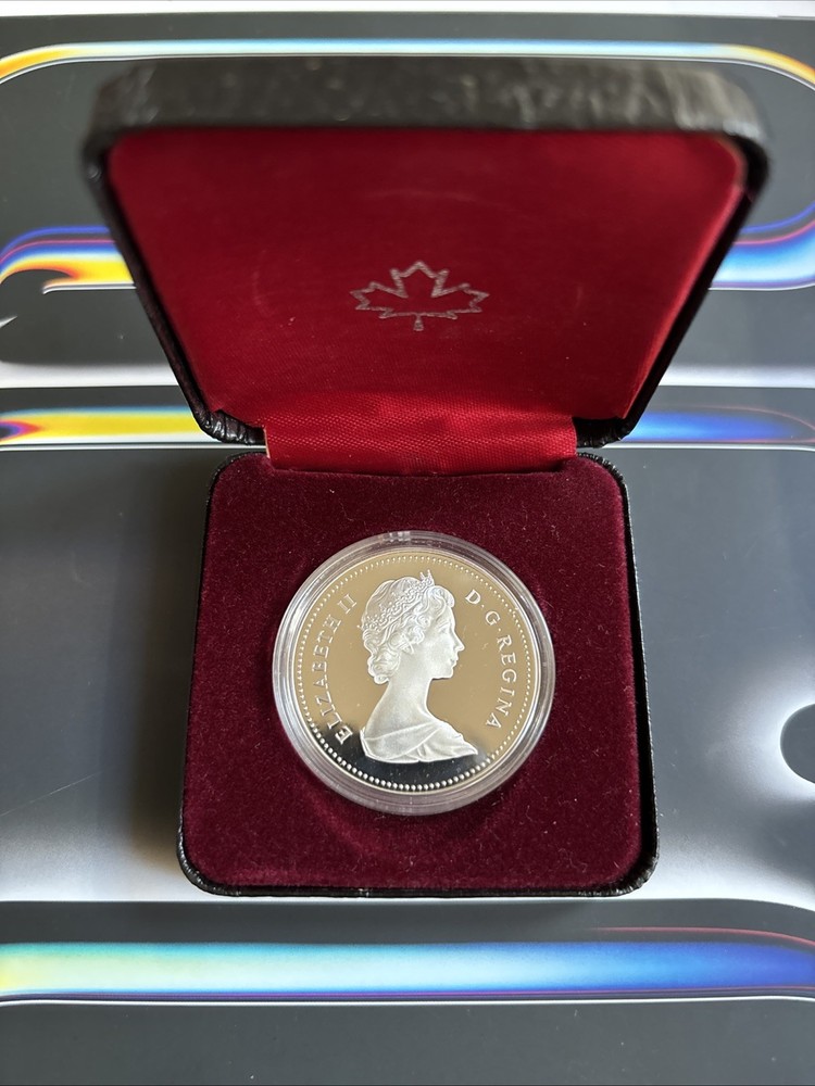 1982 CANADA SILVER DOLLAR  REGINA CENTENNIAL