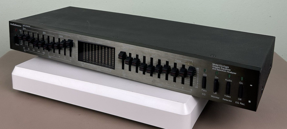AUDIOSOURCE EQ EIGHT EQUALIZER