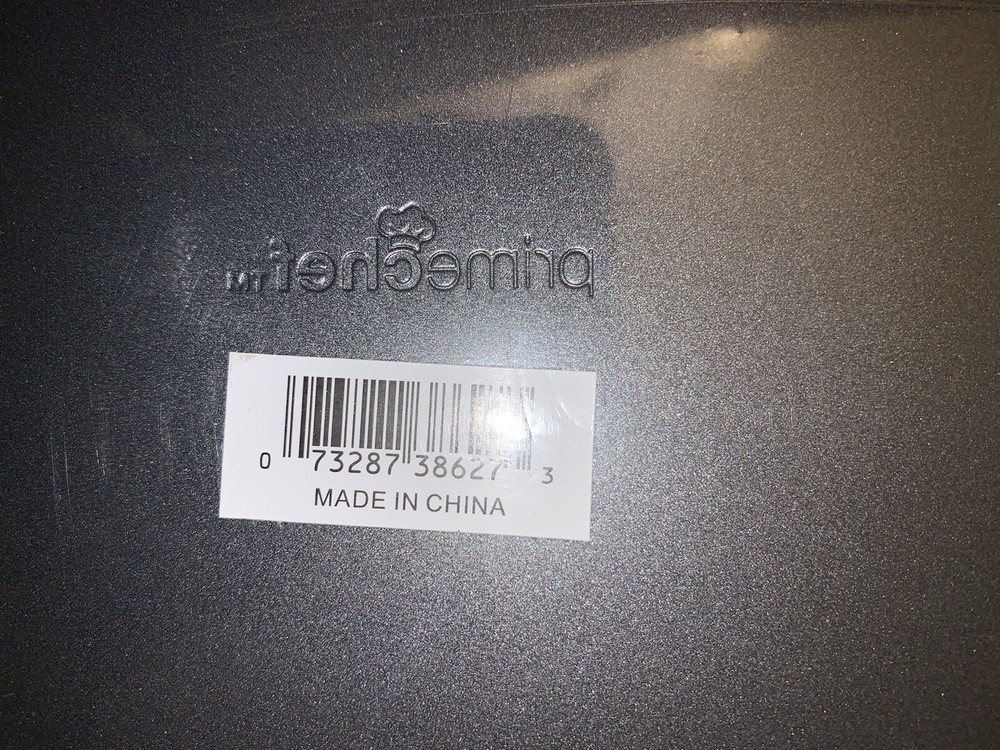 3 Peice Cookie Sheets With 6 Cookie Cutters