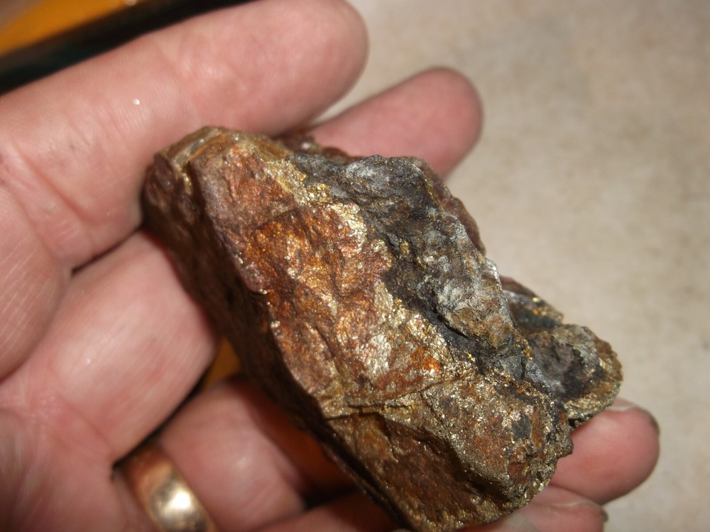 Gold, silver, copper, 121 grams samples ,ore high grade .