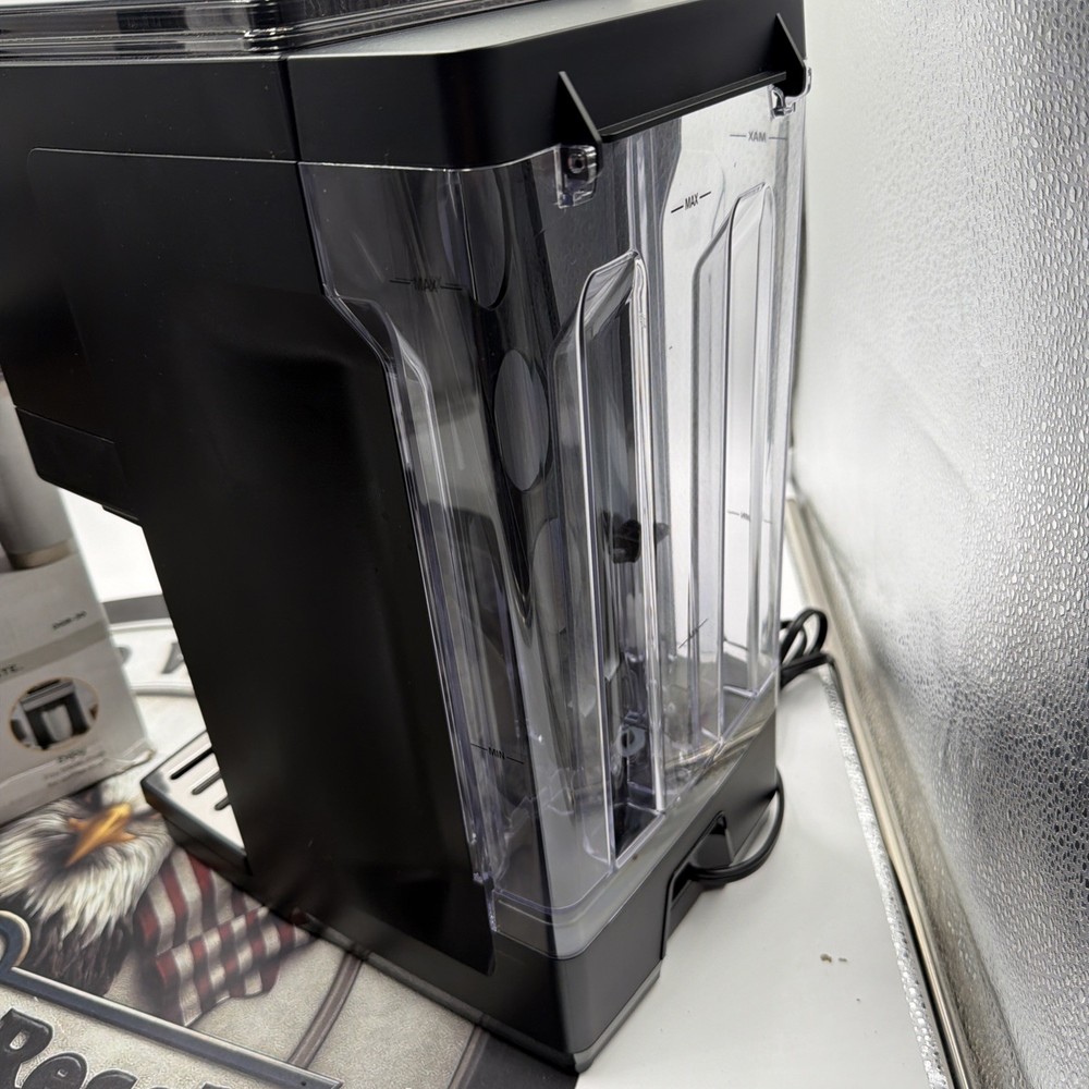 Cuisinart Custom Grind & Brew Single-Cup Coffee Maker DGB-30