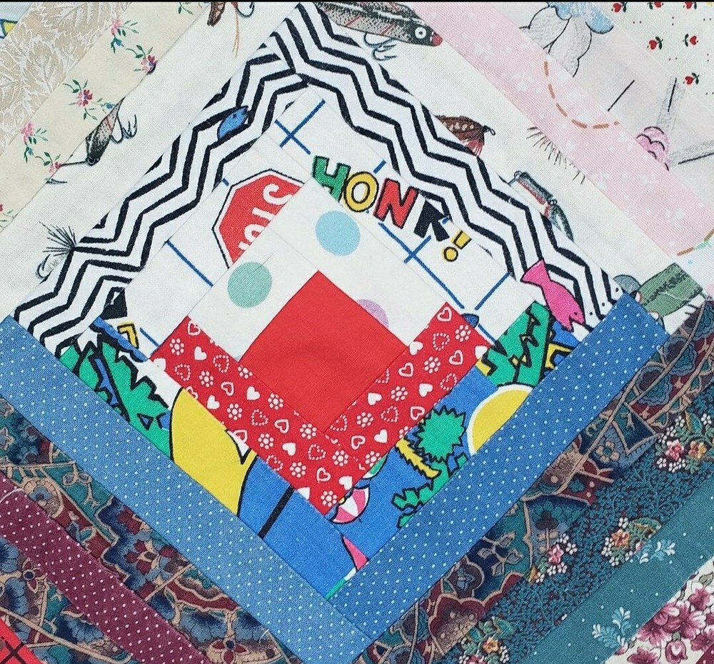 Vintage Log Cabin Quilt Fields & Furrows 70s patchwork 58” x 72” Whimsy Fabrics