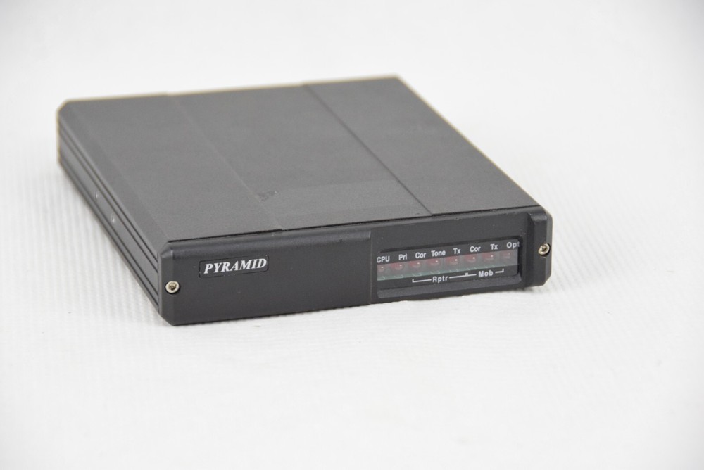 Pyramid SVR-200M UHF Repeater Transceiver
