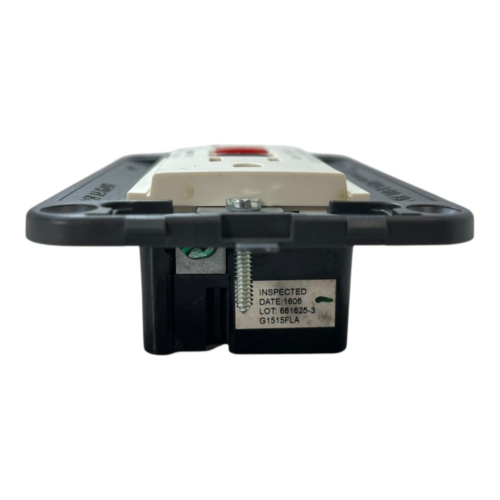 Vimar Idea 16296, GFCI Socket Outlet 20 Amp 125 Volts (Black)