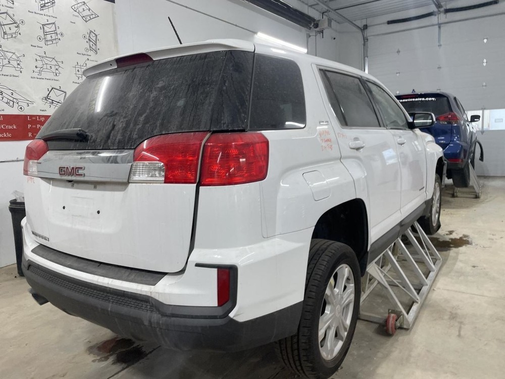 Complete Console Front Floor Fits 16-17 TERRAIN 947820