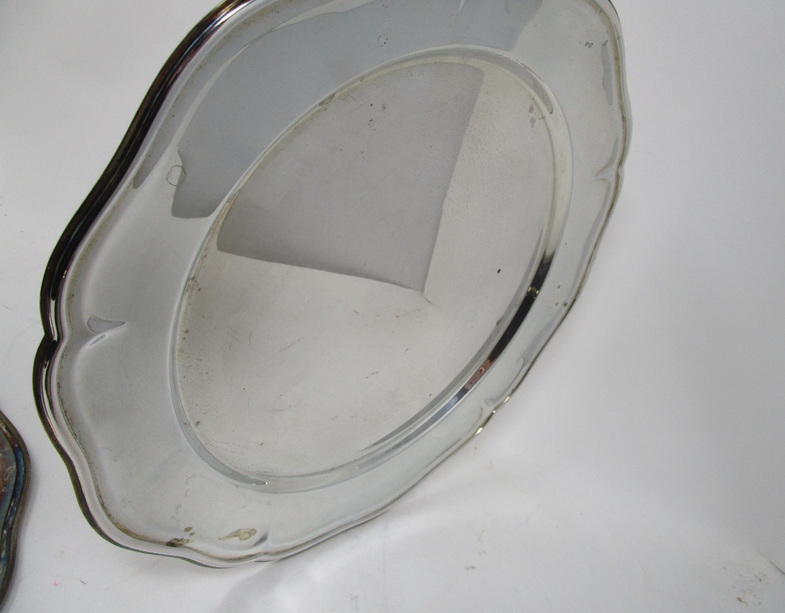 5 TOWLE Silverplate Chargers 11 3/4 inches