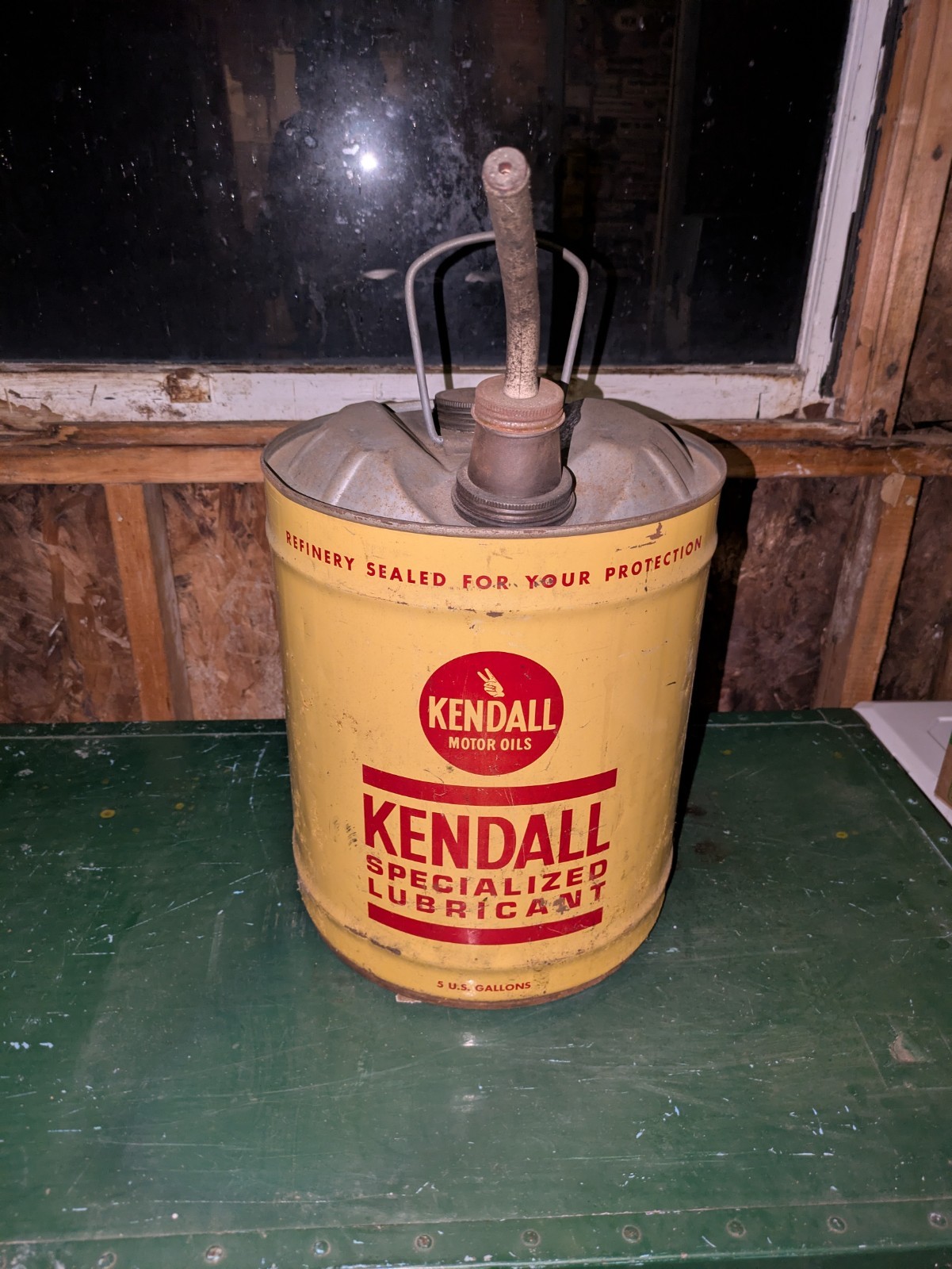 Kendall Motor Oil Vintage Collectible Gas Pump Station Metal Can