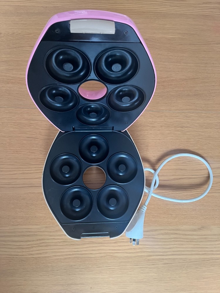 Sunbeam Sprinkles Donut Maker DM3200