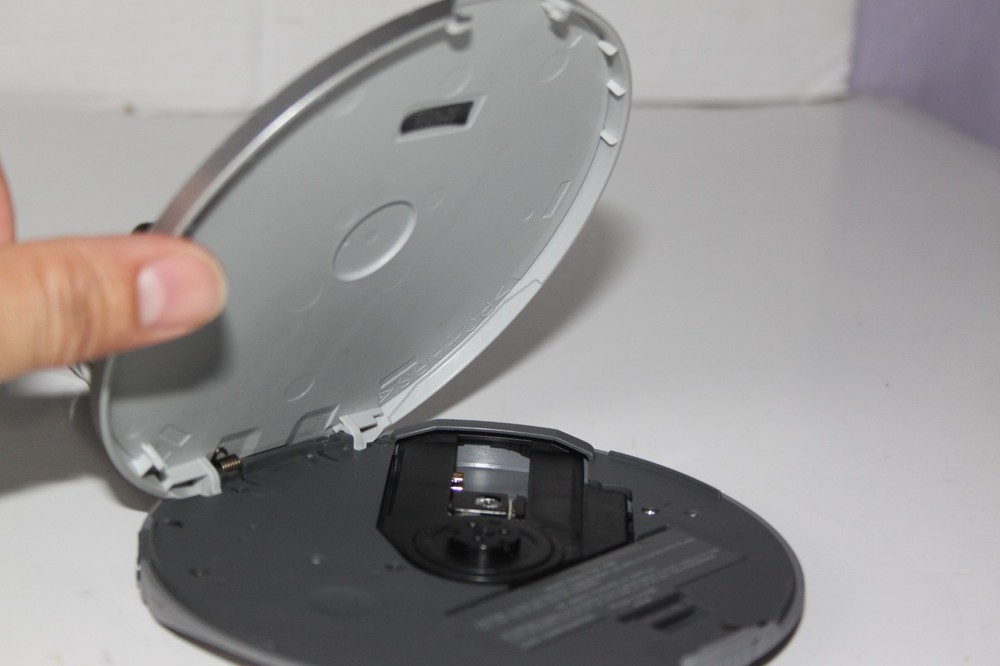 Sony D-NE730 MP3 Atrac CD Player