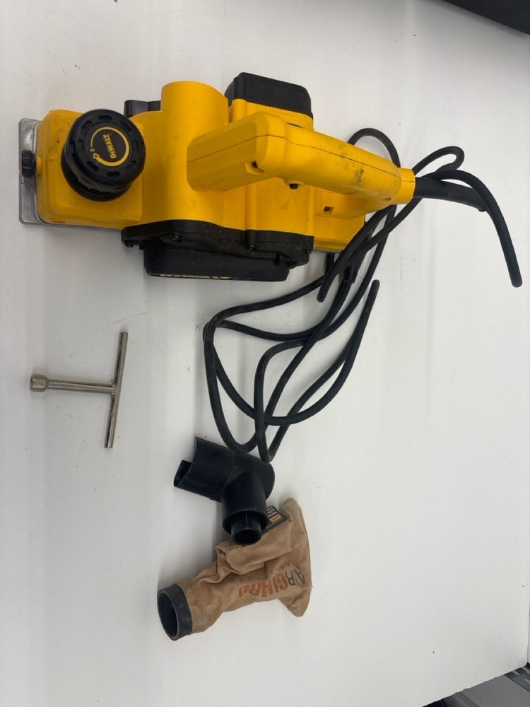 DEWALT PLANER D26677 (P23015202)