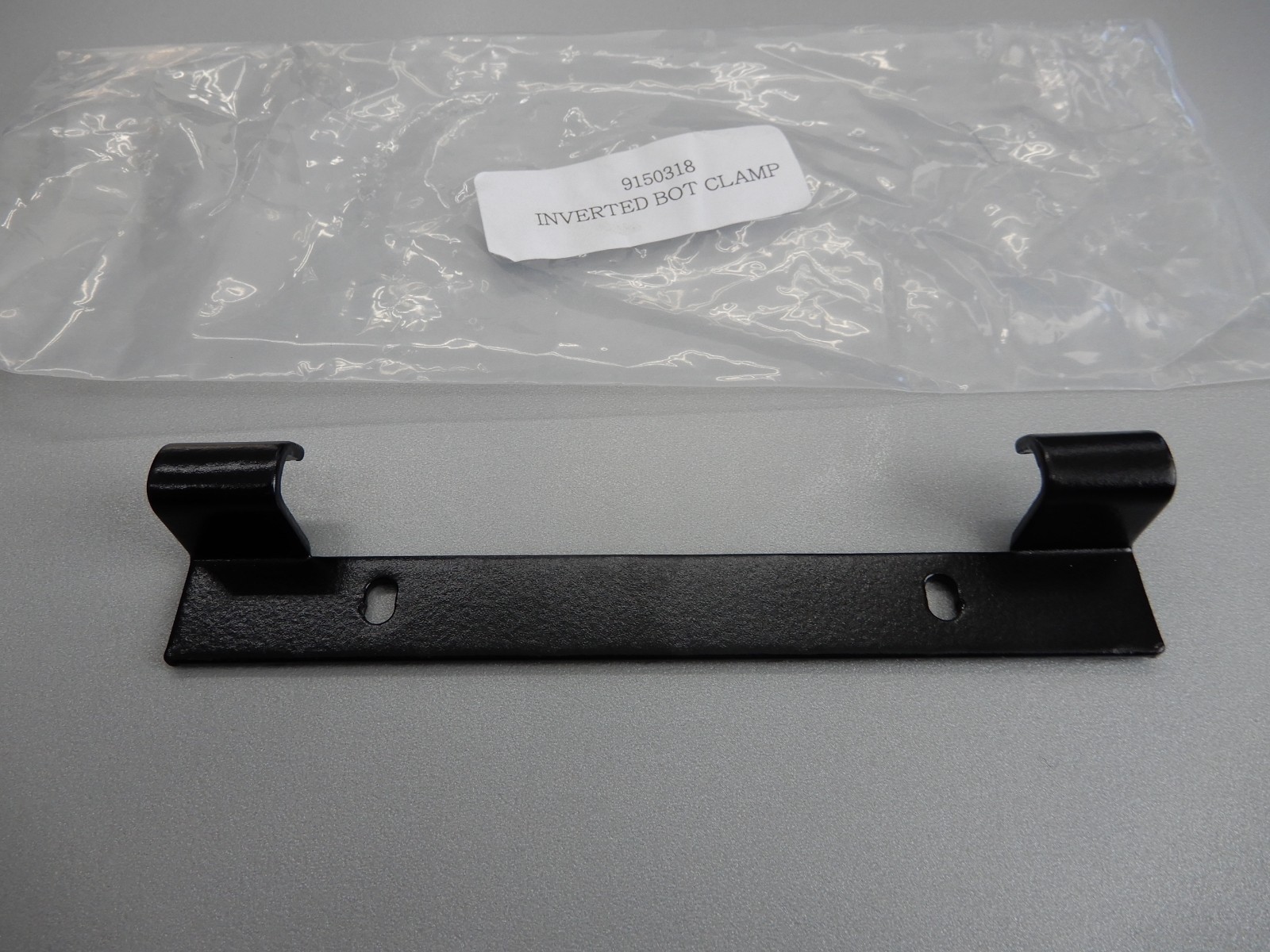 Skeeter Boats 91050318 INVERTED BOTTOM CLAMP  FOR SQUEEZE LATCH