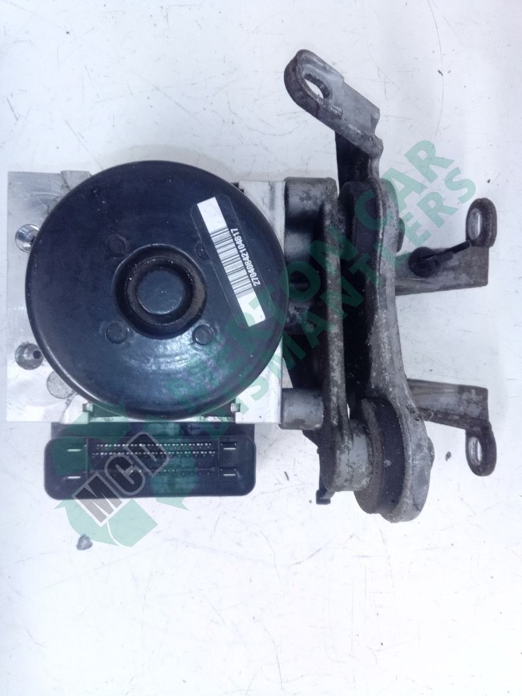 MERCEDES C-CLASS E class C220 2011abs pump a1729014000