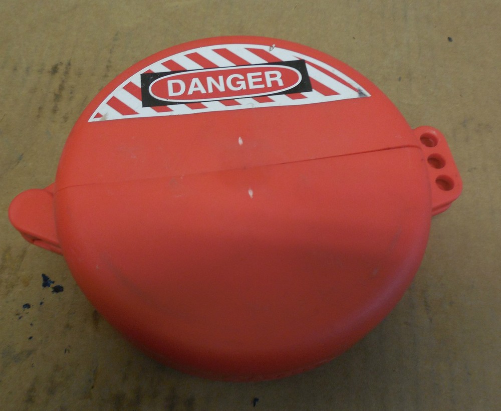 V-SAFE LOCKOUT DEVICE VS06 VS-06