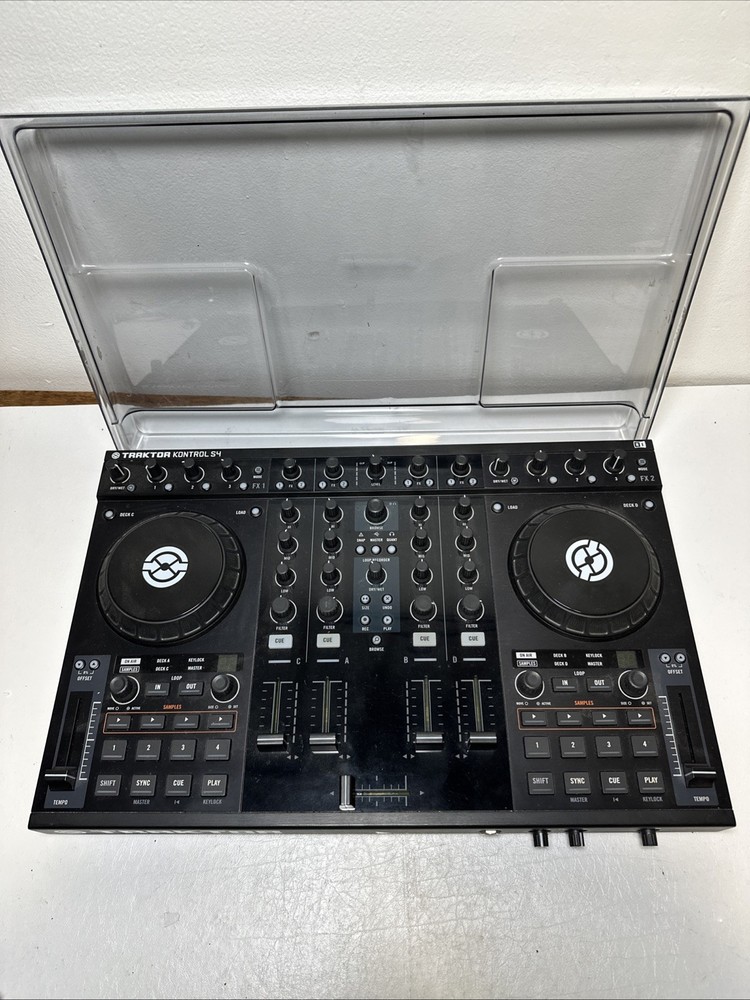 Native Instruments Traktor Kontrol S4 DJ Controller Midi Turntable
