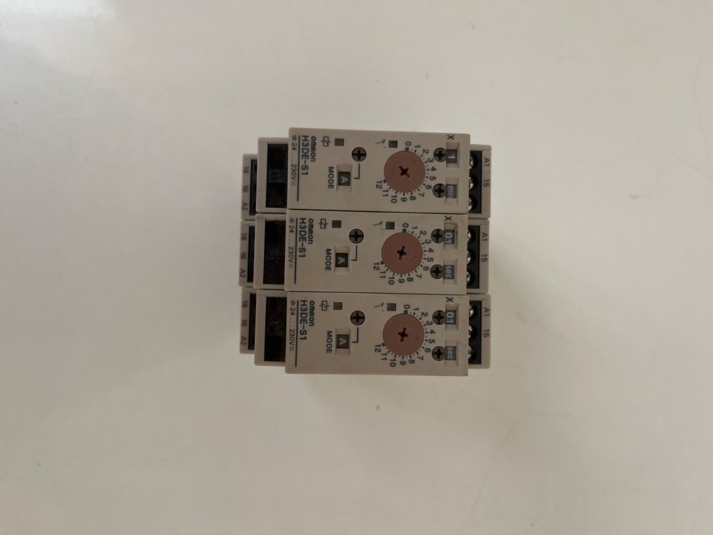 Omron H3DE-S1 Timer ( lot 3 pc)