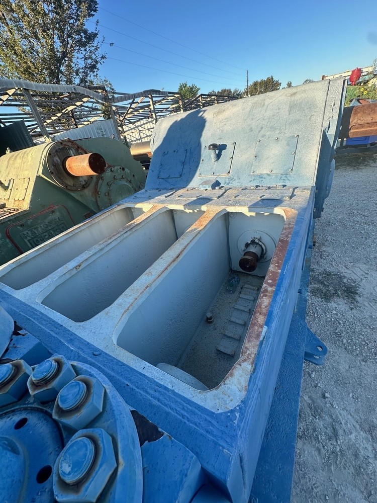 TRIPLEX 1300HP NATIONAL MUD PUMP
