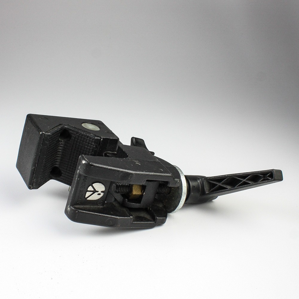 Manfrotto - Black Super Clamp 035 - W/Reversable Threaded Short Stud