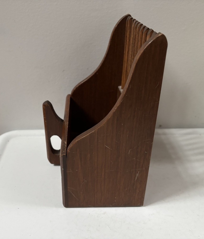 Wood Cranberry Primitive Harvest Scoop Cape Cod Model