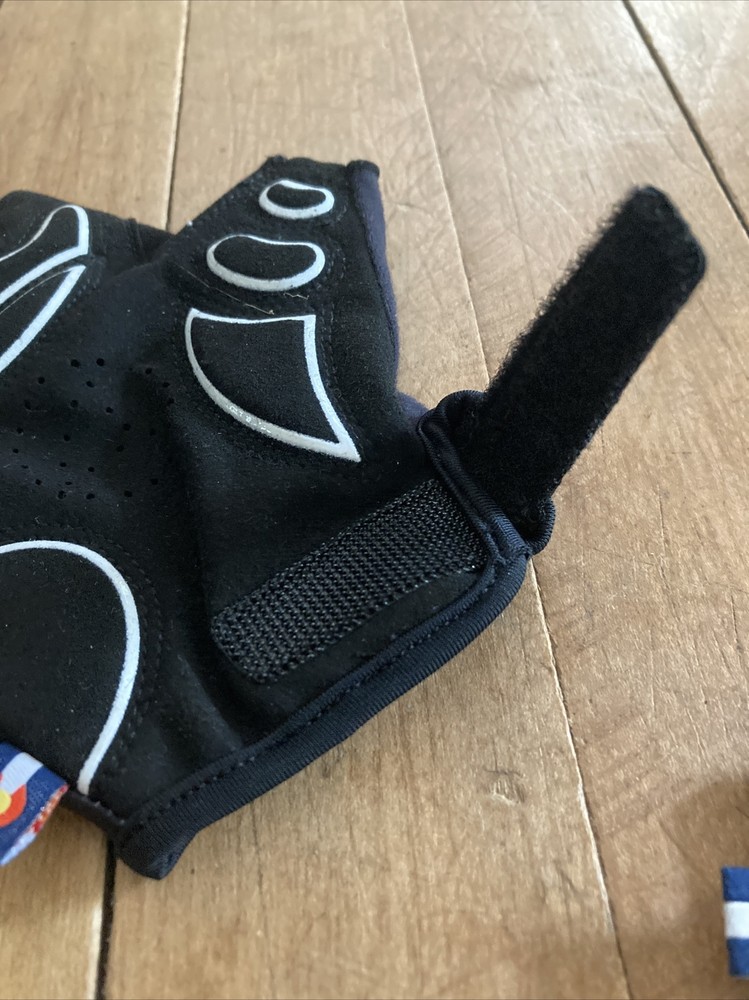 NEW - Pactimo Ascent Cycling Gloves - Small