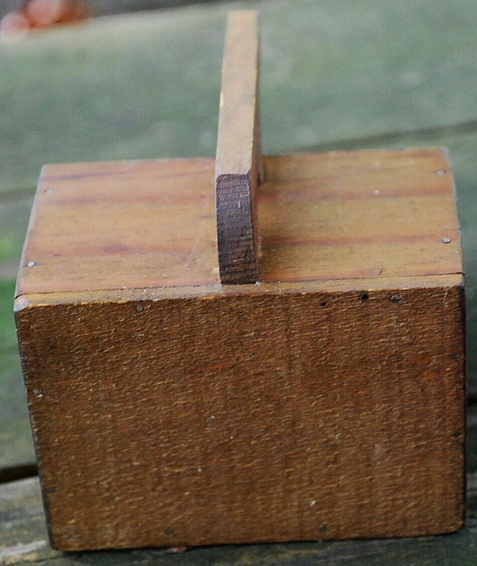 Antique Primitive HANDMADE WOOD CRANBERRY/BLUEBERRY HARVESTING SCOOP Rake Box