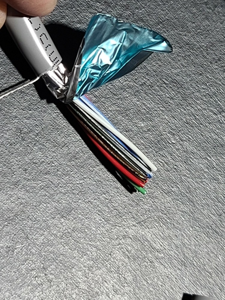 Carol C0746A 24/15C Shielded Communication/Computer Cable Riser Gray /25ft