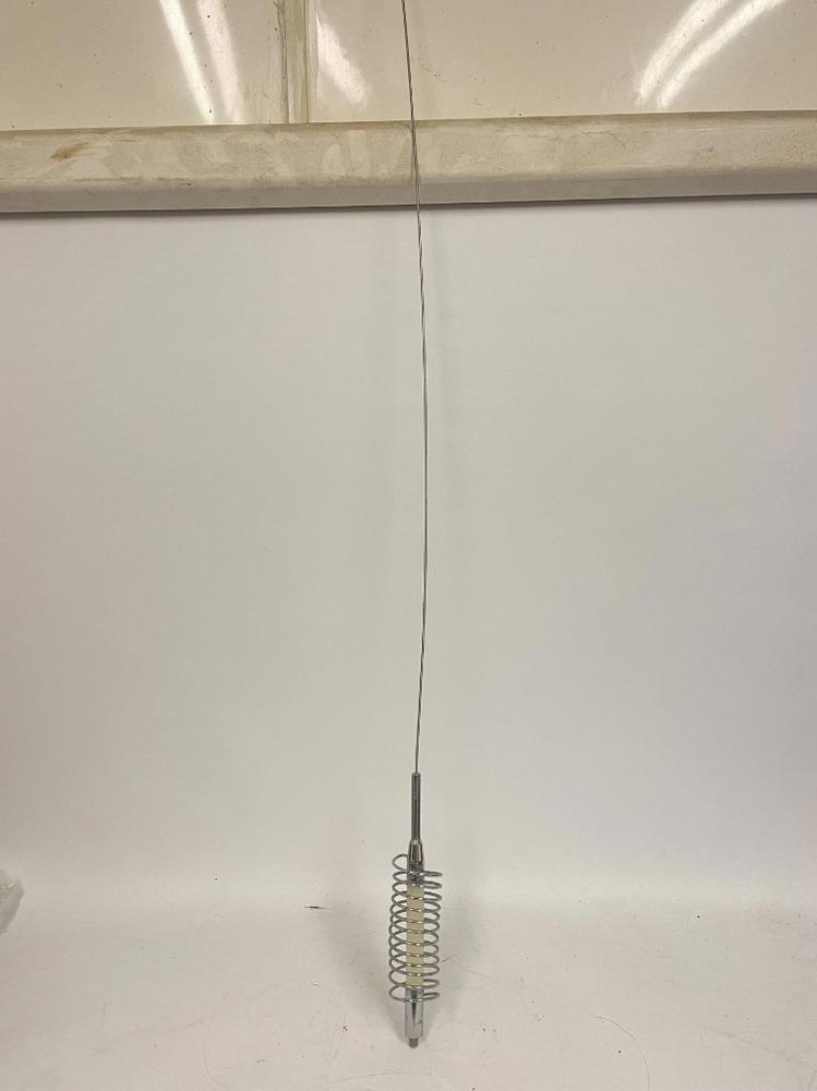Base Loaded CB Mobile Antenna