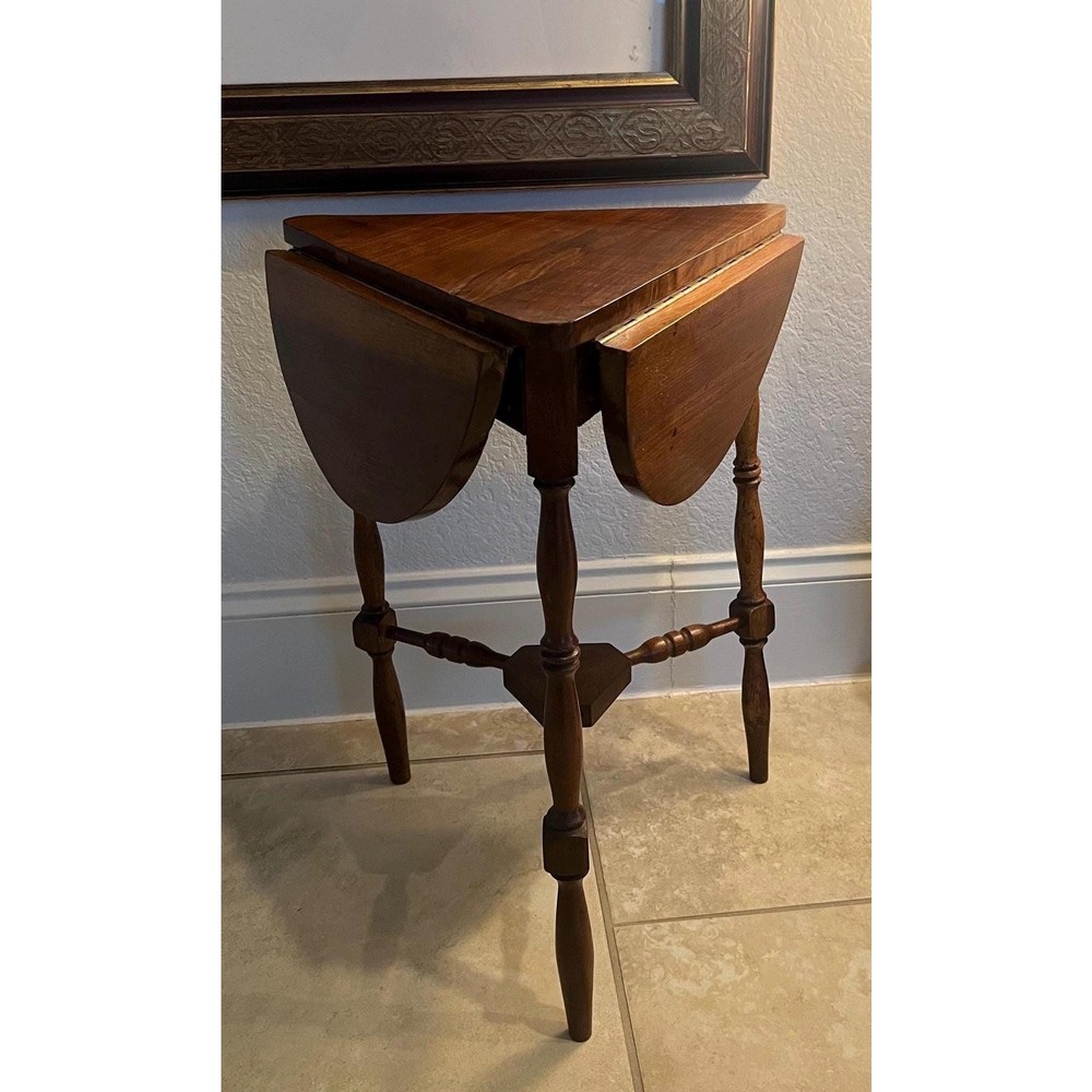 Antique Victorian Cloverleaf Drop Leaf Side Table Walnut Triangular 1800s