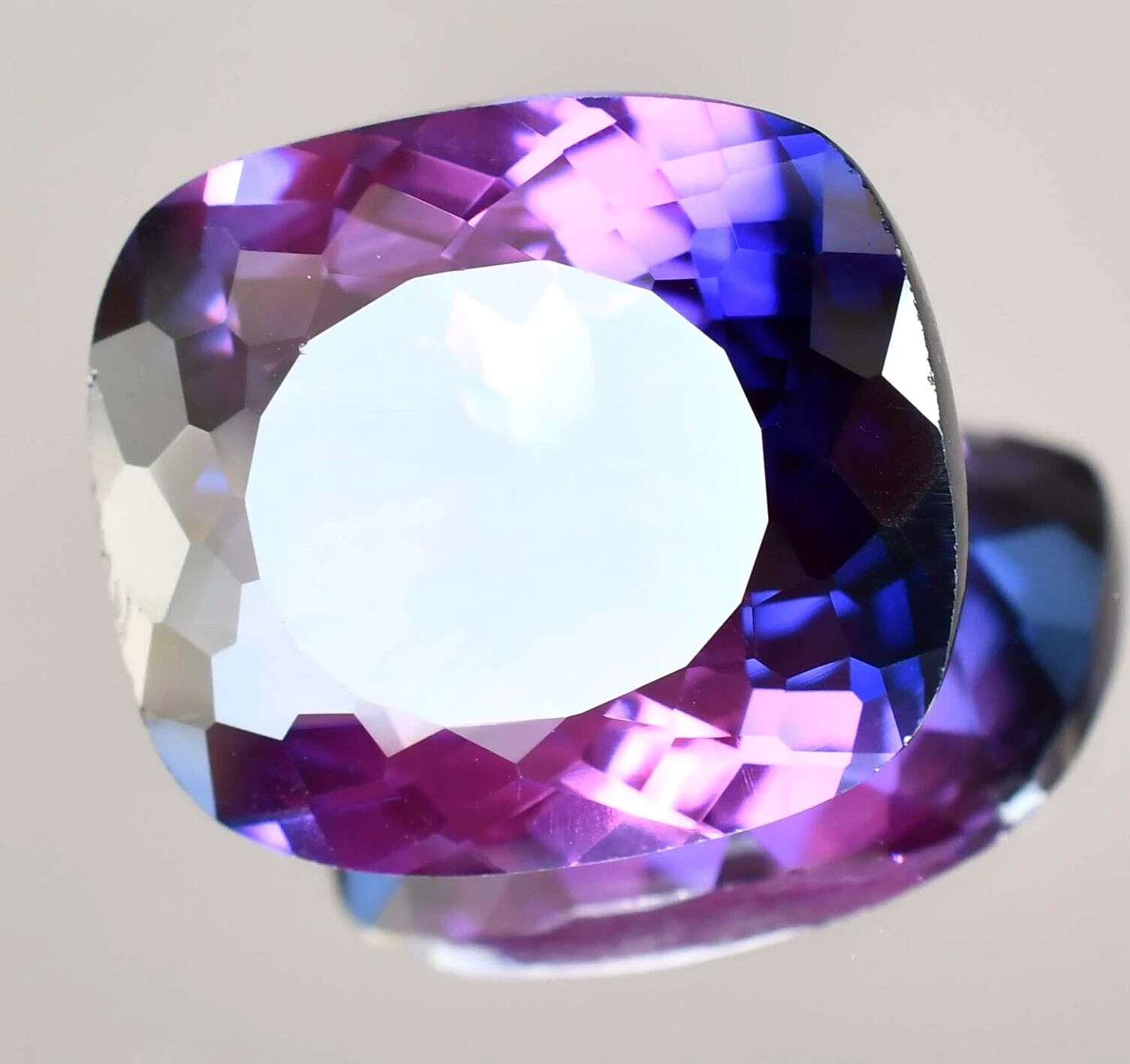 Natural Purple Blue Montana Sapphire 39.25 Ct Flawless Certified Loose Gemstone