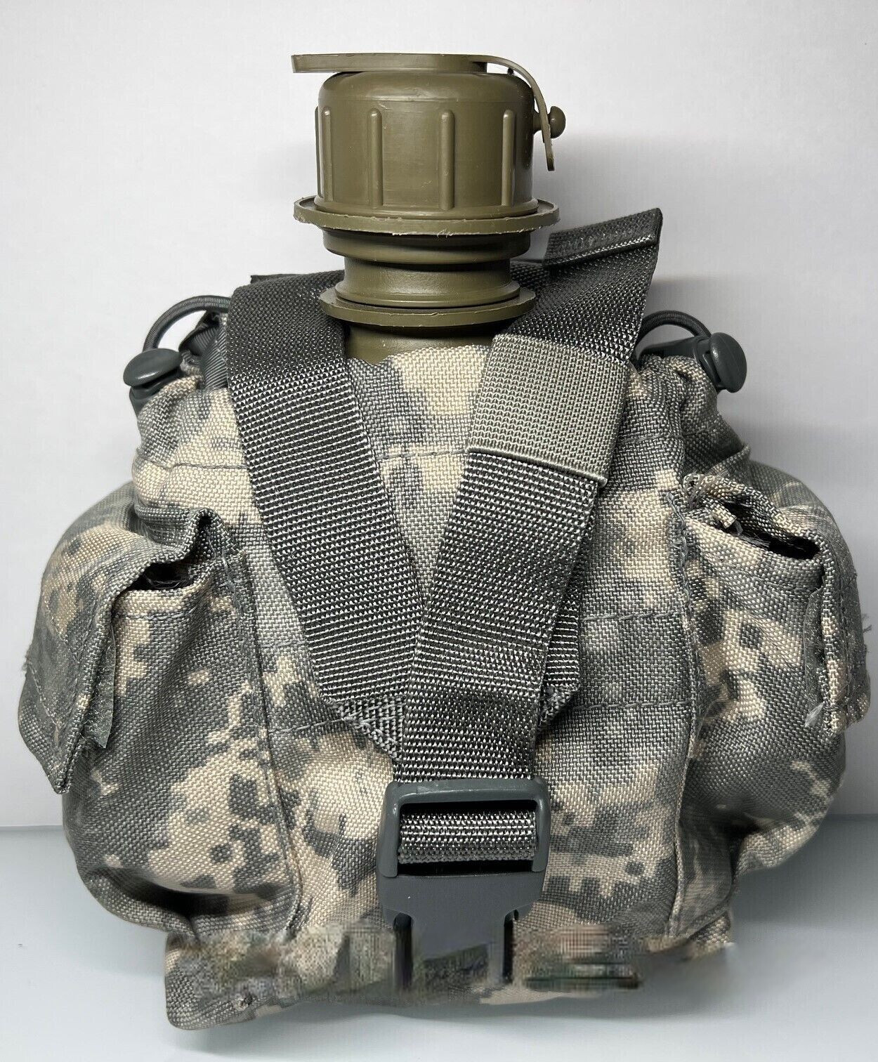 US Military Canteen Cup With Canteen With ACU MOLLE Pouch VGC