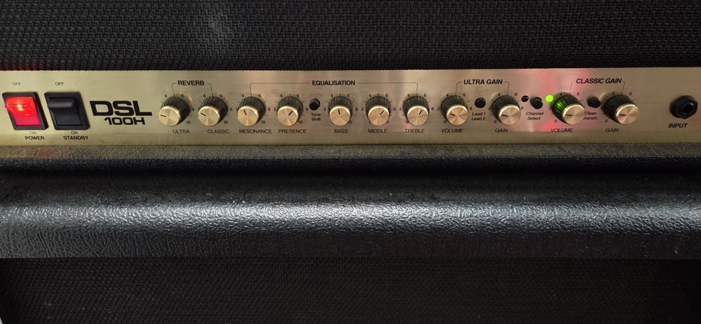 Marshall DSL100H with half marshall stack cab and footswitch