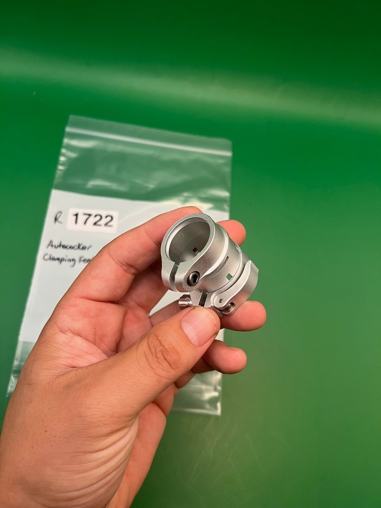 Autococker Clamping Feedneck