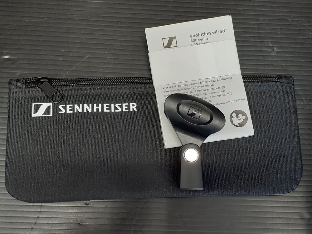 SENNHEISER Dynamic Microphone E 935 Used