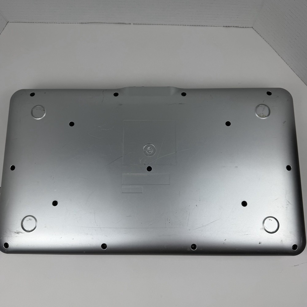 Numark Mixtrack Quad 4-Channel DJ Controller with Audio I/O 16 Untested READ